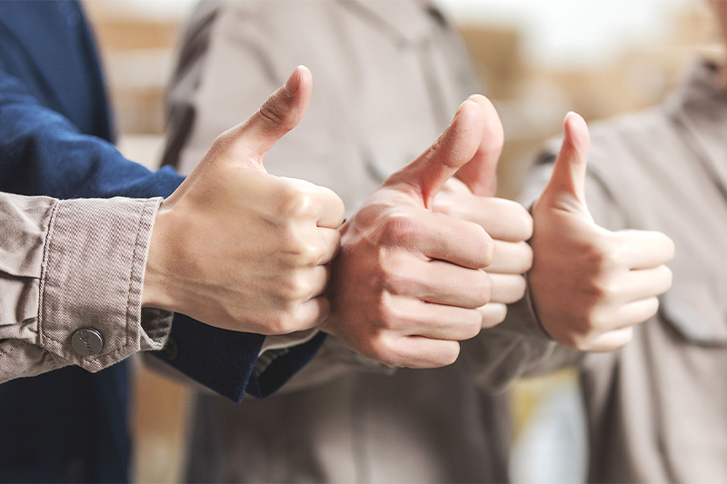 Testimonianze dei clienti che dimostrano la soddisfazione per il servizio post-vendita di Luphi Electronics